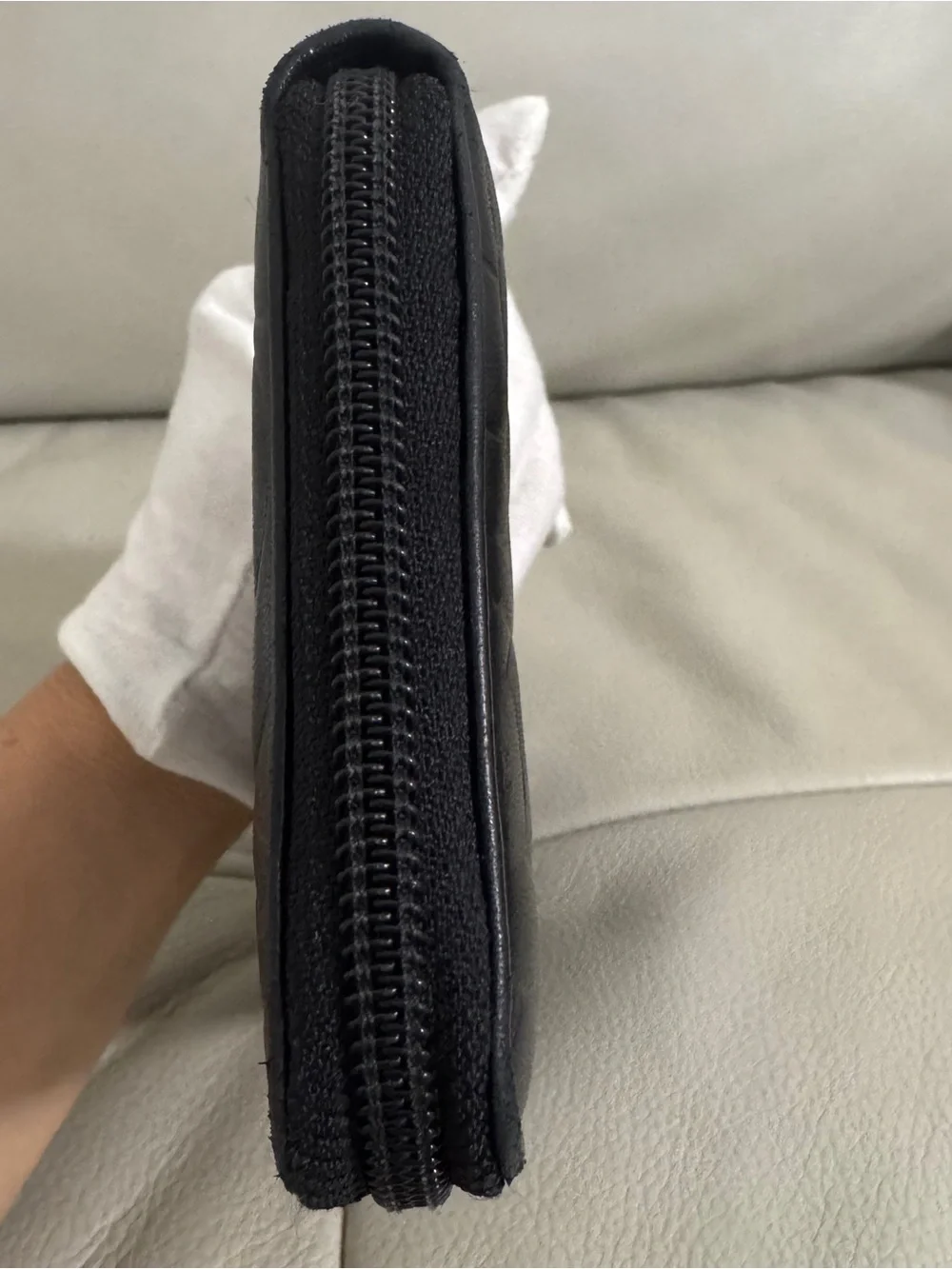 Chanel camellia Black Zip-Around Wallet - Sleek Everyday Organizer